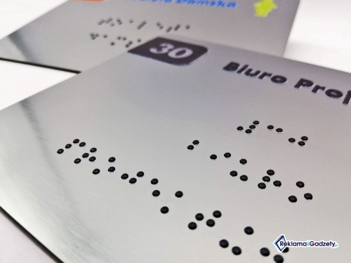  Tabliczki z alfabetem Brailla na drzwi lub ścianę wielokolorowe 15x10cm TDN-005